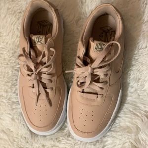 Blush Nike Air Force 1